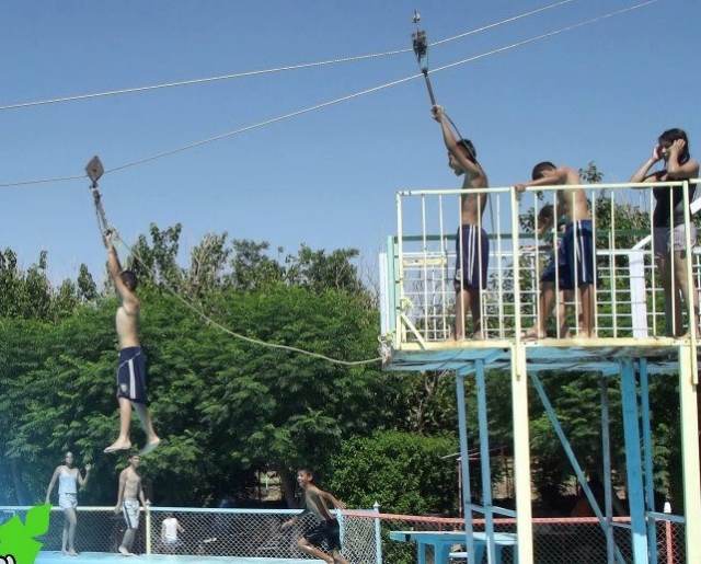  Tyroliennes aquatiques 